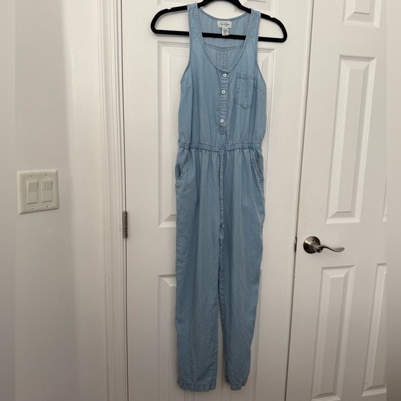 Jessica Simpson Sleeveless Chambray 100% Lyocell Jumpsuit Light Blue Medium EUC - Picture 1 of 11